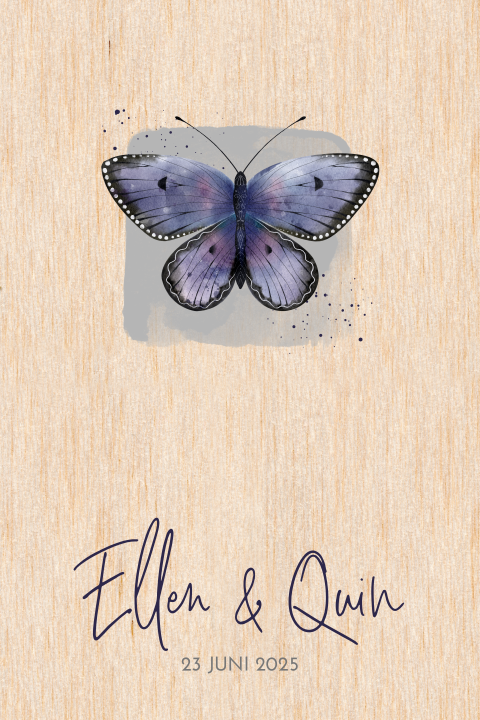 houten trouwkaart met paarse vlinder waterverf