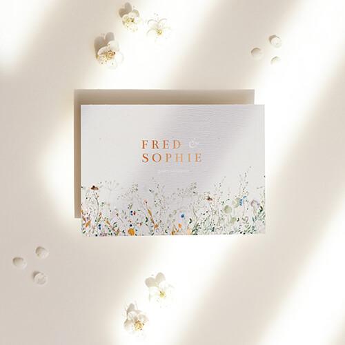 romantische trouwkaart met veldbloemen koperfolie